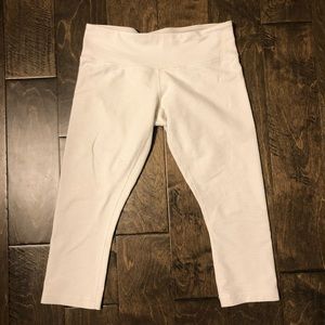 Lululemon Size 8 Capris